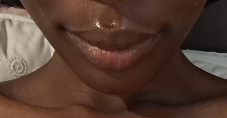 lips ada rose kiss